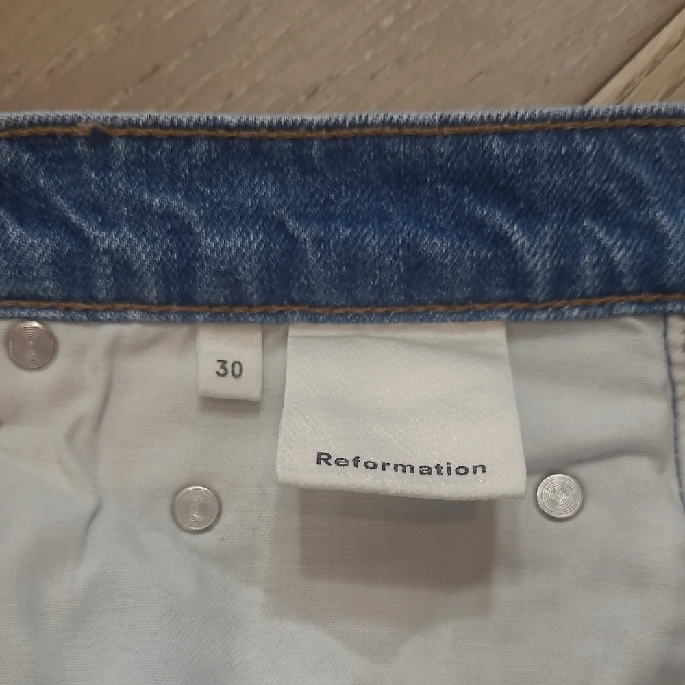 Reformation Jeans Women's sz 30 Julia High Rise Crop Cigarette Leg Denim Jean